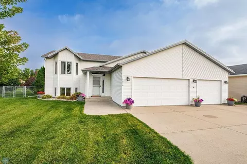 1626 17th Ave E, West Fargo, ND 58078