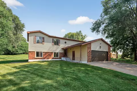 605 City View Dr, Minnetonka, MN 55305