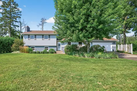 1209 12 7th Ave N, Princeton, MN 55371