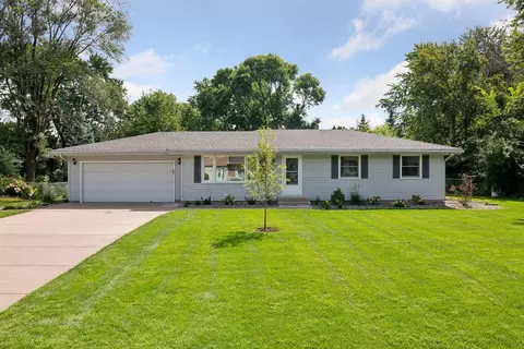 10117 Irwin Rd, Bloomington, MN 55437