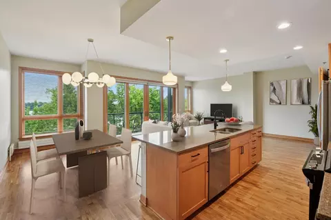 4201 Sunset Dr #N412, Spring Park, MN 55384