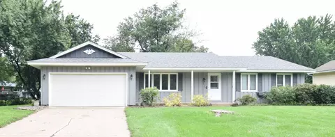 10139 Verdin Cir NW, Coon Rapids, MN 55433