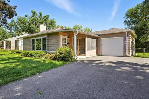2424 Byrd Ave N, Golden Valley, MN 55422