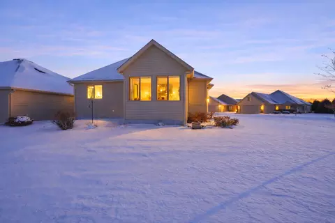 224 Harmon Ln, Litchfield, MN 55355