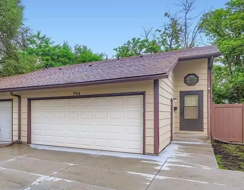 794 Agate St, Saint Paul, MN 55117