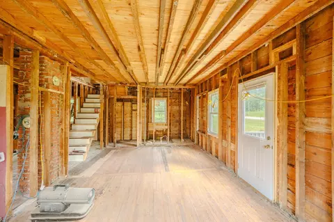 Entry Way - 42149 County 45, Laporte, MN 56461 photo 4 of 10