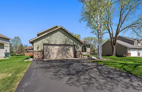 3220 Highlands Rd, Brooklyn Park, MN 55443