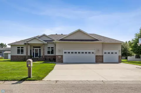 903 7th Ave SE, Barnesville, MN 56514
