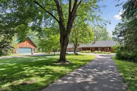2245 Cottonwood Lake Dr, Windom, MN 56101