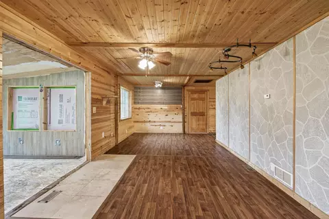 Living - 2385 260th Ave, Cushing, WI 54006 photo 2 of 6
