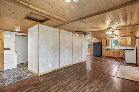 Entry Way - 2385 260th Ave, Cushing, WI 54006 photo 2 of 2