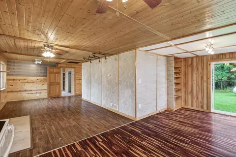 Living - 2385 260th Ave, Cushing, WI 54006 photo 5 of 6