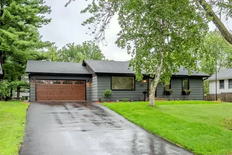 8679 Rich Rd, Bloomington, MN 55437