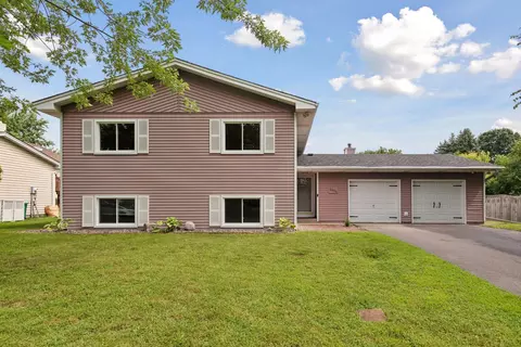 8954 Yucca Ln N, Maple Grove, MN 55369