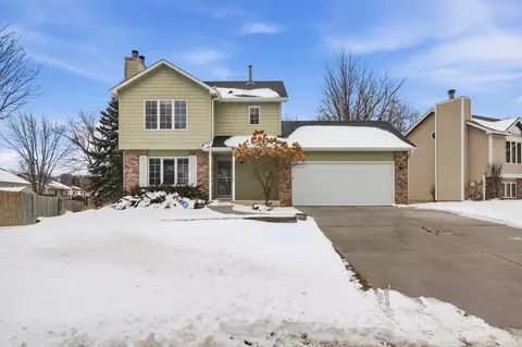 12955 Black Hills Dr, Burnsville, MN 55337
