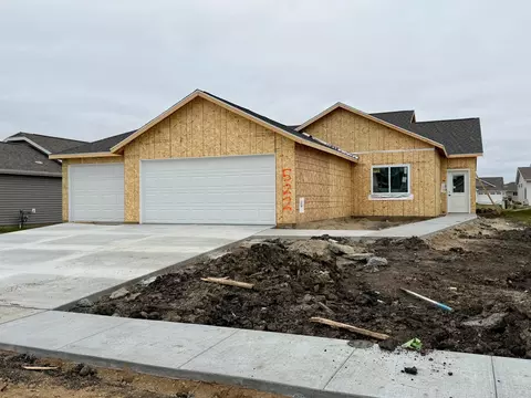 522 Westview Ln E, West Fargo, ND 58078