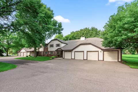 4357 Buckingham Ct #1205, Vadnais Heights, MN 55127