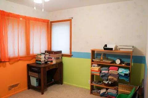 Bedroom - 43 E Niagara St, Duluth, MN 55811 photo 4 of 8