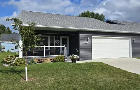 1903 Bud Rd, Windom, MN 56101