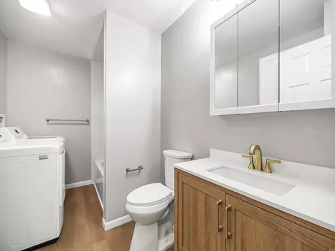 Bath - 517 Ladonna Ln, Faribault, MN 55021 photo 1 of 3