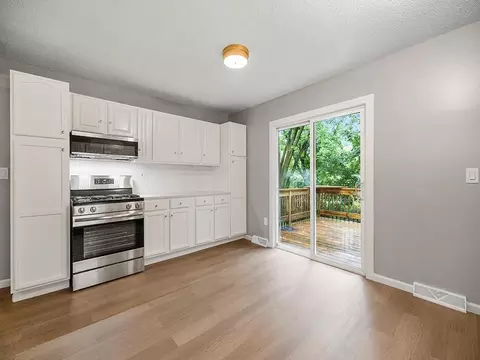 Kitchen - 517 Ladonna Ln, Faribault, MN 55021 photo 1 of 6