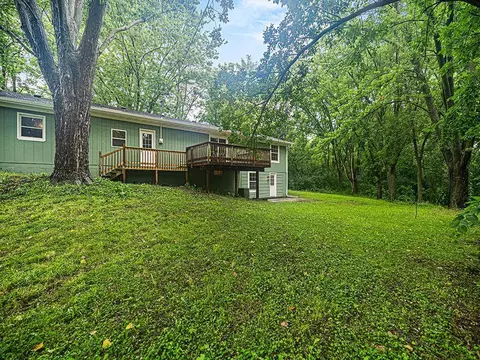 Exterior - 517 Ladonna Ln, Faribault, MN 55021 photo 4 of 6