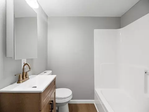 Bath - 517 Ladonna Ln, Faribault, MN 55021 photo 3 of 3