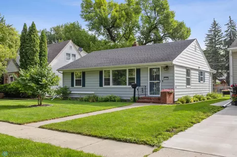 Exterior - 1253 3rd St N, Fargo, ND 58102 photo 2 of 7