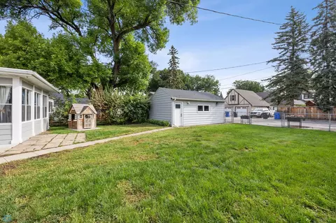 Exterior - 1253 3rd St N, Fargo, ND 58102 photo 5 of 7