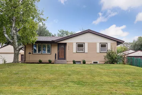 333 Sherrie Ln, Woodbury, MN 55125