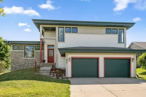 820 Superior Dr, Northfield, MN 55057