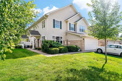 20435 Kensfield Trl #704, Lakeville, MN 55044