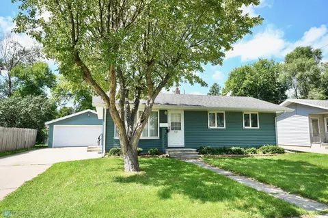 1121 15 12 St N, Moorhead, MN 56560