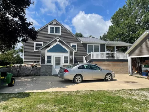 79026 320th St, Racine, MN 55967