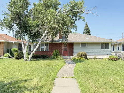 771 Nevada Ave E, Saint Paul, MN 55106