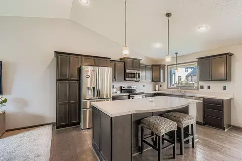 580 Hackney Ave, Shakopee, MN 55379