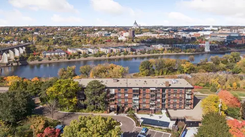 334 Cherokee Ave #409, Saint Paul, MN 55107