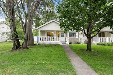 613 W 6th St, Monticello, MN 55362