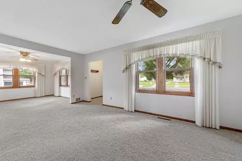 Living - 310 3rd Ave SW, Faribault, MN 55021 photo 3 of 4