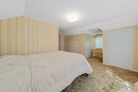 Bedroom - 310 3rd Ave SW, Faribault, MN 55021 photo 5 of 7