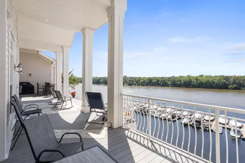 150 Front St N #421, Prescott, WI 54021