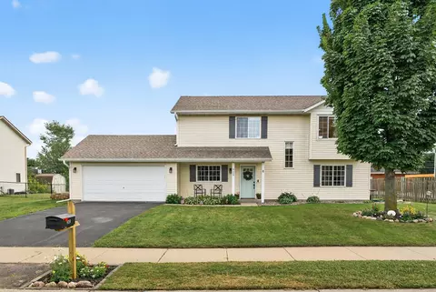 909 E Orchard St, Belle Plaine, MN 56011