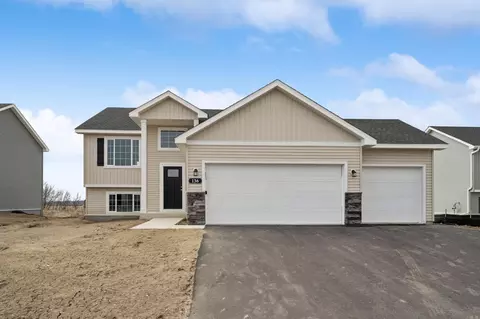 200 Robbie Ln, Howard Lake, MN 55349
