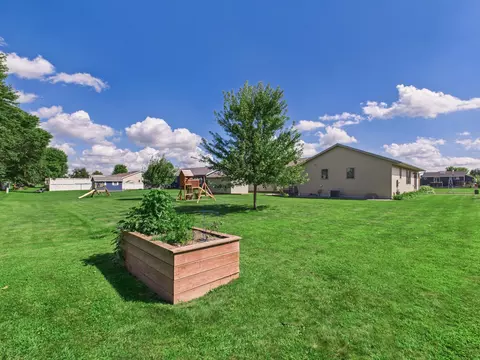 111 9th St SE, Freeport, MN 56331 photo 2