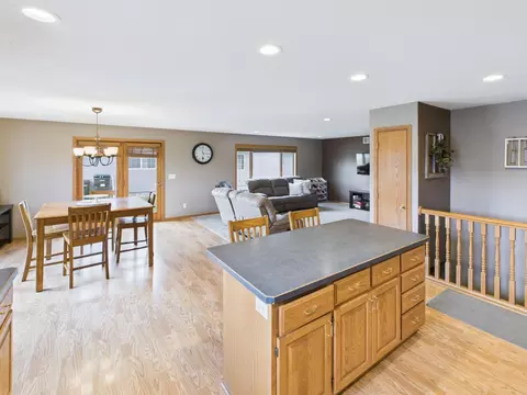 111 9th St SE, Freeport, MN 56331 photo 7