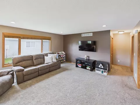 111 9th St SE, Freeport, MN 56331 photo 10