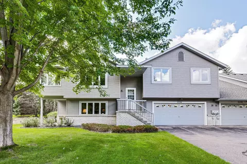 2556 Sumac Cir, White Bear Lake, MN 55110