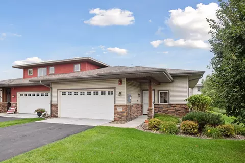 1222 Vernon Dr, Carver, MN 55315