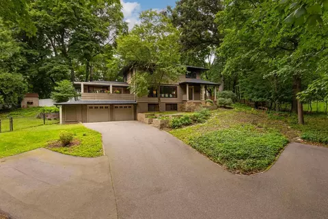 243 Bushaway Rd, Wayzata, MN 55391