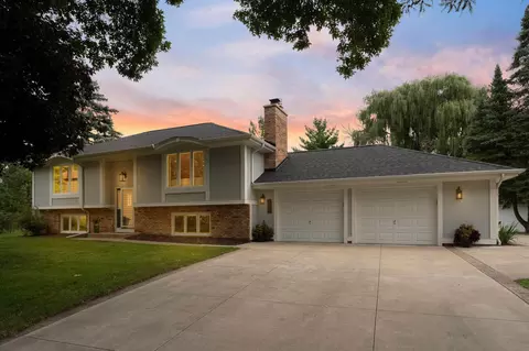 6254 Larch Ln N, Maple Grove, MN 55369